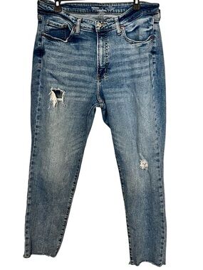 Old Navy Women's Light Blue Boyfriend Distressed Jeans